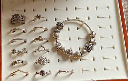 Pandora jewellery bundle - pandora,
