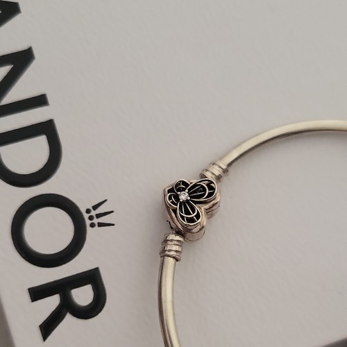 Pandora moments heart and - pandora,