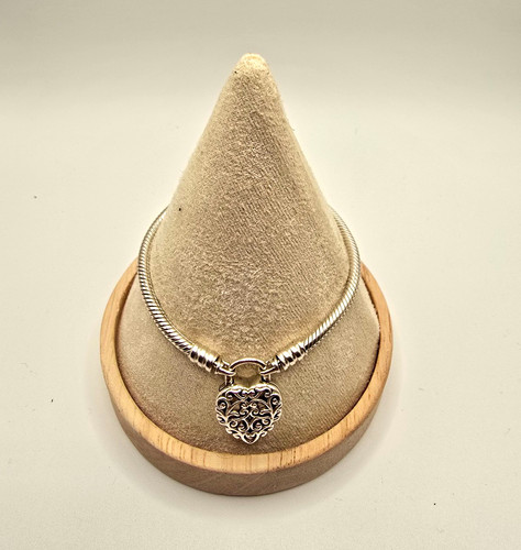 Authentic pandora regal heart - authentic,