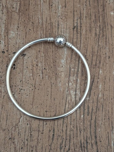 Pandora moments bangle 19cm - pandora,