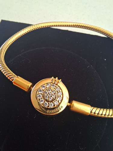 Pandora gold moments - pandora, sparkling